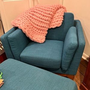 NEW knitted wool, blush colored blanket/throw. VERY warm and cozy. 44” x 77”.